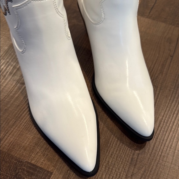 Lulu's White Heeled Boots with Decorative Stitching - Picture 6 of 12